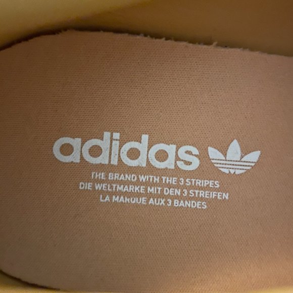 NWT adidas Bermuda Sneakers in Yellow & Gold Size UK 6 - FIT LIKE US WOMEN'S 8 - Picture 5 of 5